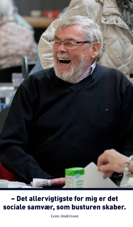 Leon er frivillig i Ældre Sagen og er med til at arrangere indkøbsture med bus i Farum. Foto: Mew